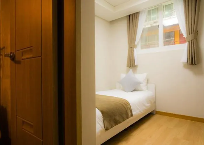 Gloryinn 3*